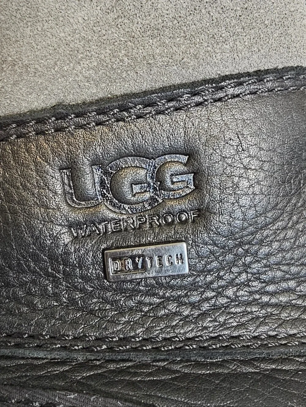 UGG Women’s Adirondack Boot III - Black Waterproof Insulated - Size 9